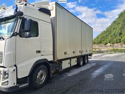 Volvo FH16 540 w/ 2004 Ekeri cabinet trailer