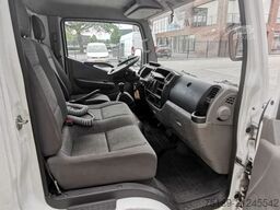 Nissan Cabstar Cabstar 35.13 - Weiss SF 10 - 400 KG Ca...
