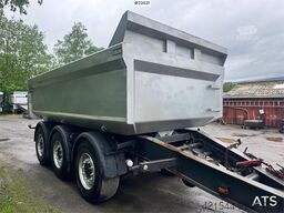 Maur Triple-Axle Trailer – Needs Repair