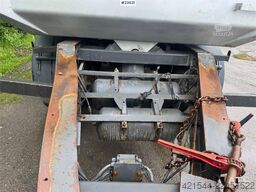 Maur Triple-Axle Trailer – Needs Repair