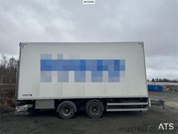 Schmitz Cargobull 2-axle box trailer with Carrier refrigeration unit