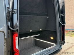 Mercedes-Benz Sprinter 519 Luxury Line Minibus