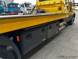 IVECO Daily 70c18 Schiebeplateau, Winde, Full COC!