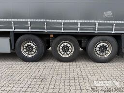 Schmitz Cargobull Curtainsider Standard Getränke