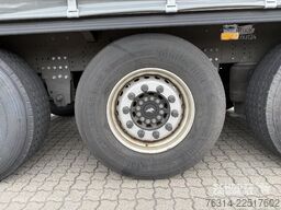 Schmitz Cargobull Curtainsider Standard Getränke