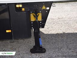 SCHMITZ CARGOBULL SKO FP 60 ThermoKing SLXi 300