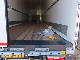 Wielton 3 Asser. Gesloten met Dhollandia klep 2500 kg L...