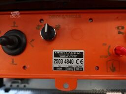 Wielton 3 Asser. Gesloten met Dhollandia klep 2500 kg L...