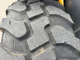Terex TL 100 Klappschaufel Palettengabel 8.642 h