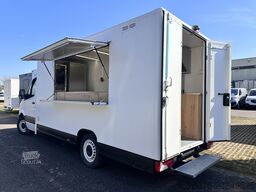 Mercedes-Benz Foodtruck, Imbisswagen, Food Truck mit neuer Küche und Ausstattung