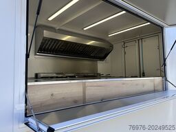 Mercedes-Benz Foodtruck, Imbisswagen, Food Truck mit neuer Küche und Ausstattung