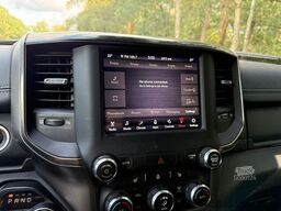 Ram RAM 1500 SPORT CREW CAB
