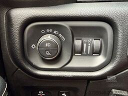Ram RAM 1500 SPORT CREW CAB