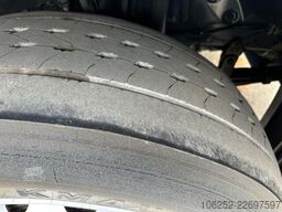 Scania P320 RETARDER - CLOSED BOX 8m25 x 2m47 x 2m30 -...