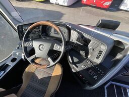 Mercedes-Benz Tourismo 16 RHD