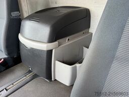 Volvo FL240 / 213.000...KM / Tail Lift / TUV: 10-2026...