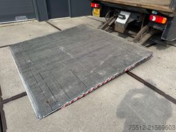 Volvo FL240 / 213.000...KM / Tail Lift / TUV: 10-2026...