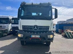 Mercedes-Benz Arocs 3243