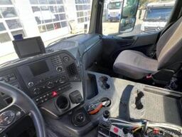 Mercedes-Benz Arocs 3243