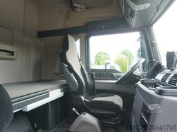 MAN TGX 18.430 / BDF 7.5 m / sleeping cab