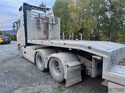 Volvo FH500 6x4 Tractor Unit with Hydraulics – 230,000 k