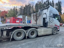 Volvo FH500 6x4 Tractor Unit with Hydraulics – 230,000 k