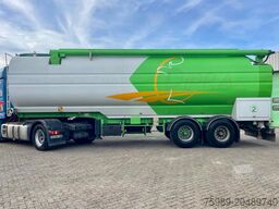 Leveques TSCI, AUGER, HATZ diesel? 7 COMPARTMENTS.  Grea...