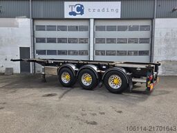 Van Hool 3-ASSIGE OPLEGGER A3C002 20/30 FT ADR trailer.