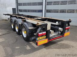 Van Hool 3-ASSIGE OPLEGGER A3C002  20/30 FT ADR trailer.