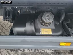 Mercedes Atego 818 4X2 8tonner Automatic 1500kg Ladebord...