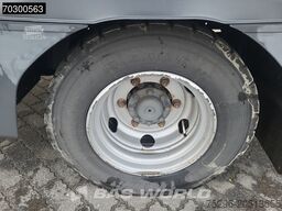Mercedes Atego 818 4X2 8tonner Automatic 1500kg Ladebord...