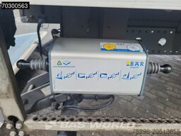 Mercedes Atego 818 4X2 8tonner Automatic 1500kg Ladebord...