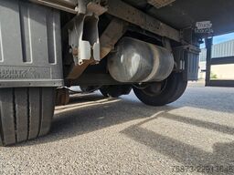 SCHMITZ CARGOBULL SCB S3B THERMO KING SLX SPECTRUM