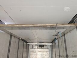 SCHMITZ CARGOBULL SCB S3B THERMO KING SLX SPECTRUM