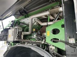John Deere 8600 mit 460 Plus Stalkbuster
