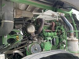 John Deere 8600 mit 460 Plus Stalkbuster
