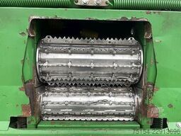 John Deere 8600 mit 460 Plus Stalkbuster