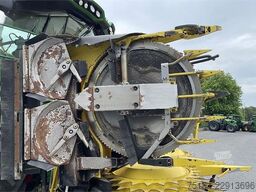 John Deere 8600 mit 460 Plus Stalkbuster