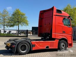  Sattelzugmaschine Sonstige