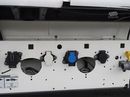 Krone refrigerated semi-trailer / 2000 MTH!