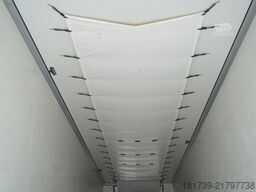 Krone refrigerated semi-trailer / 2000 MTH!