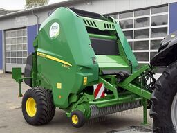 John Deere V451 G PRASA ROLUJĄCA