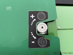 John Deere V451 G PRASA ROLUJĄCA