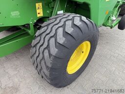 John Deere V451 G PRASA ROLUJĄCA