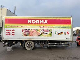 SCHMITZ CARGOBULL 2 Achs Tandem Koffer Durchladesystem LBW defekt