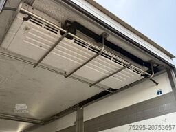 SCHMITZ CARGOBULL 2 Achs Tandem Koffer Durchladesystem LBW defekt