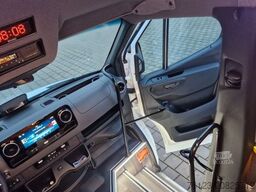 MERCEDES-BENZ 519  Allrad 4 x 4 Vorlauffahrzeug  GSR2