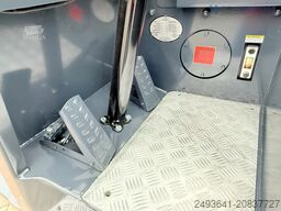 Combilift CB3000 / TRIPLEX 4900MM / FREE LIFT