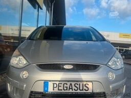 FORD S-MAX Titanium PKW Familienauto AHK VAN