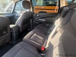 FORD S-MAX Titanium PKW Familienauto AHK VAN